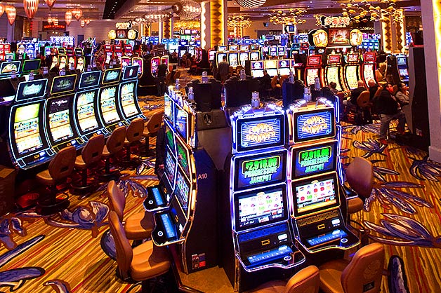 What is the difference between slot machines in different countries